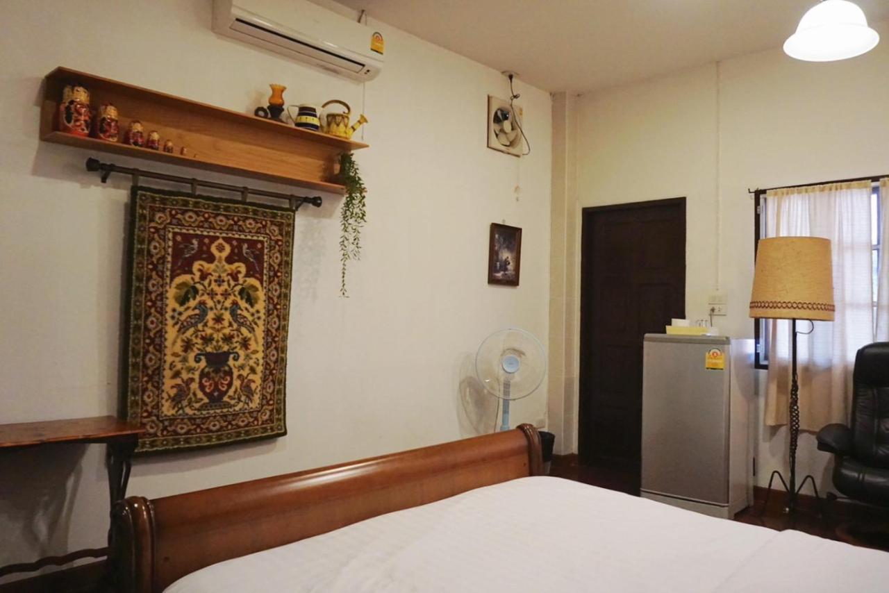 Manee Guesthouse And Record บ้านมานี Chiang Mai Buitenkant foto