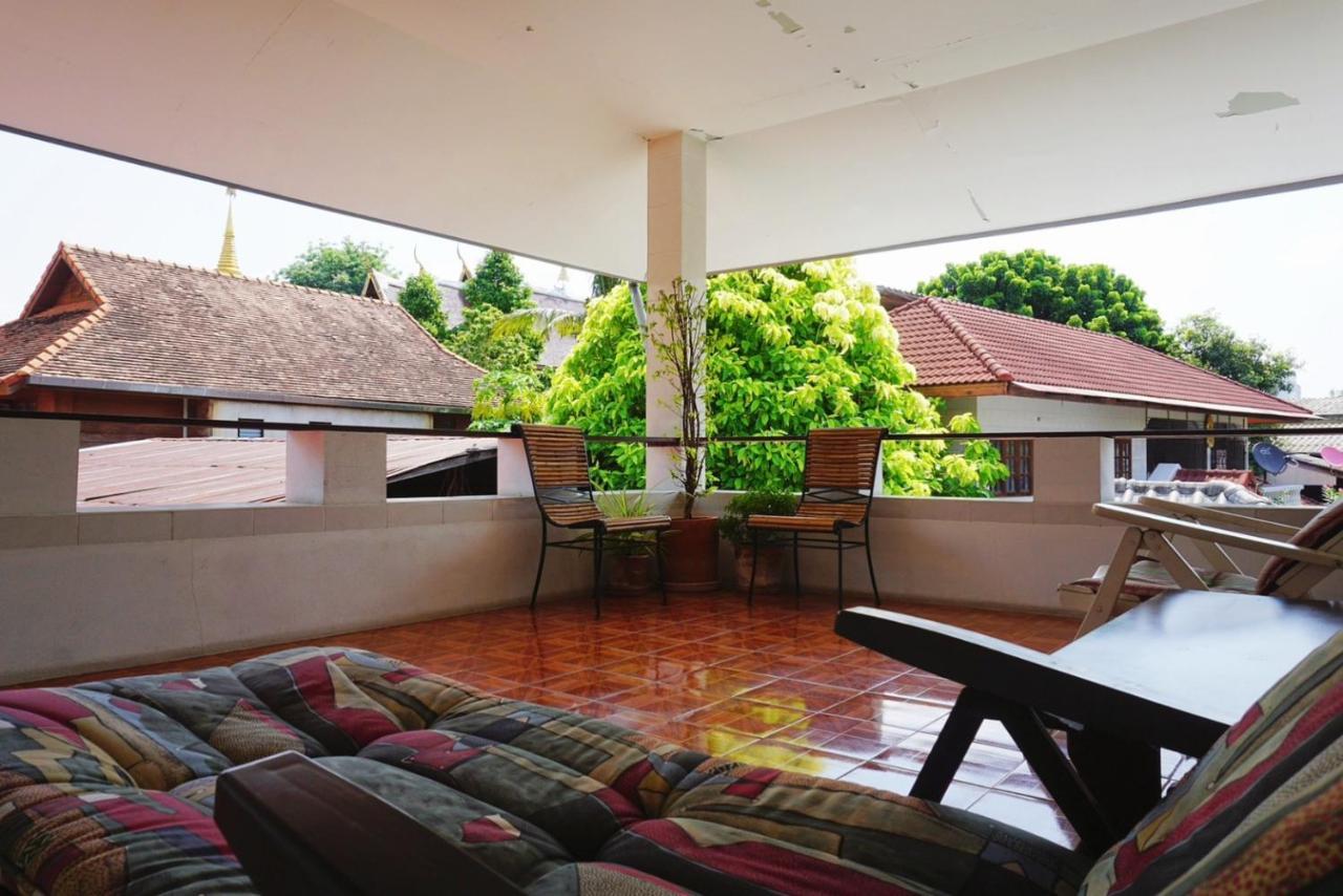 Manee Guesthouse And Record บ้านมานี Chiang Mai Buitenkant foto