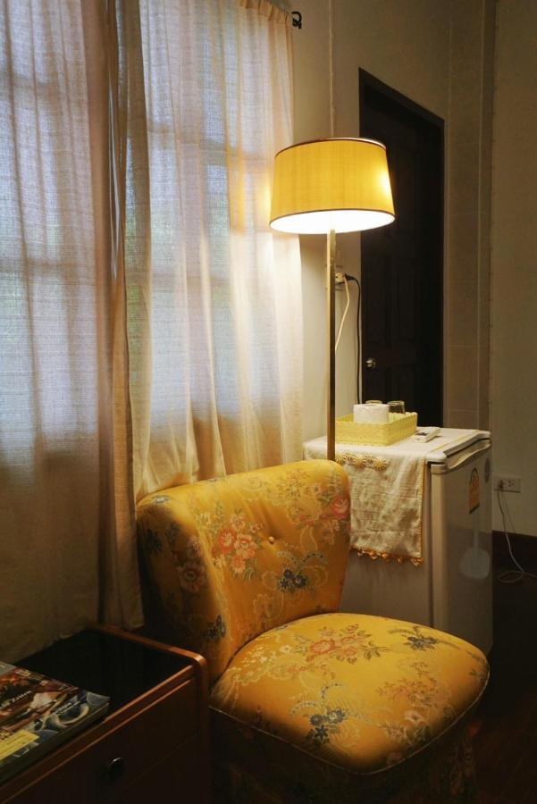 Manee Guesthouse And Record บ้านมานี Chiang Mai Buitenkant foto