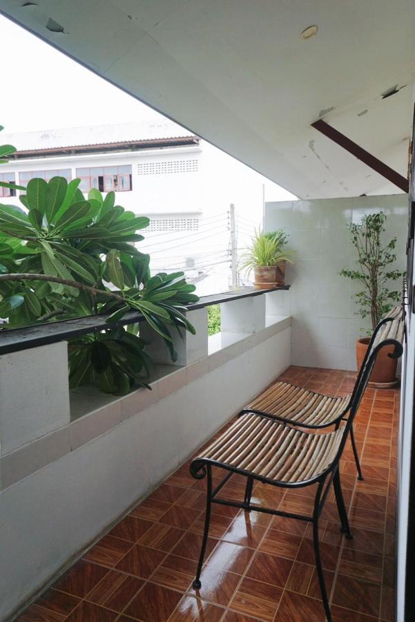 Manee Guesthouse And Record บ้านมานี Chiang Mai Buitenkant foto