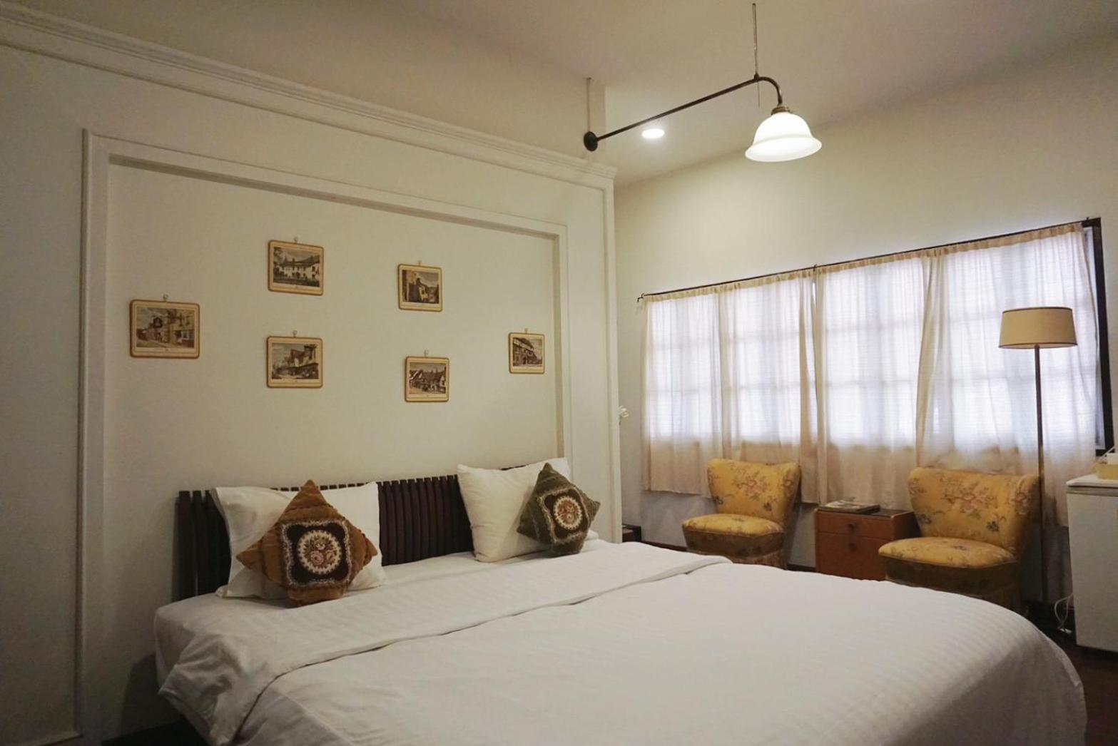 Manee Guesthouse And Record บ้านมานี Chiang Mai Buitenkant foto